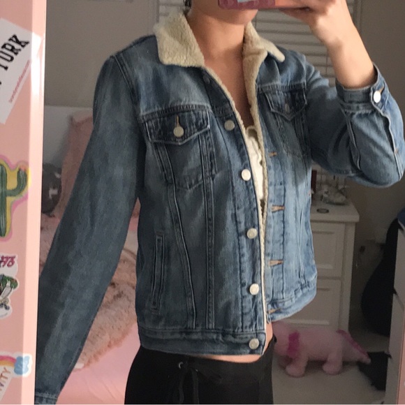 Gap sherpa lined denim button down jacket - Picture 3 of 6